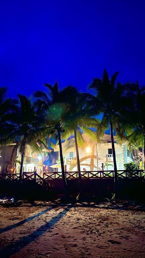 La Playita Hotel Lalawigan Exterior photo